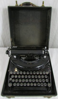 Vintage REMINGTON Brand, Manual TYPEWRITER, Noiseless Portable Model