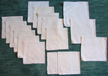 Set Of 16pcs! Vintage TABLE LINENS, Linen Napkins, Detailed Applique Designs