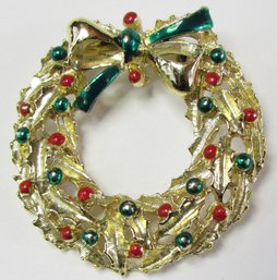 Vintage BROOCH PIN, CHRISTMAS WREATH, Textured GOLD Tone Base Metal, Costume