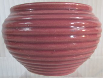 Vintage AMERICAN Art Pottery, Concentric Ring Pattern FLOWER POT PLANTER, Mauve Pink Glaze,  Appx 7' Diameter