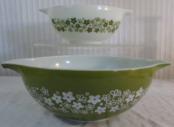 Set Of 2! Vintage PYREX Brand, Princess Shape, Green CRAZY DAISY Pattern, MIXING SERVING Bowls