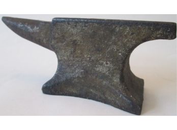 Vintage MINI ANVIL, Heavy Steel Construction