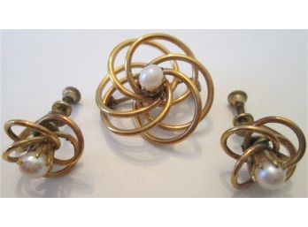 Vintage 3PC BROOCH PIN & Screw EARRINGS SET, Faux Pearl Details, Gold Tone Base Metal Setting