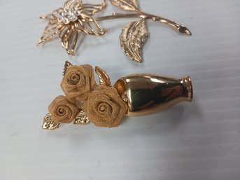 Vintage Golden Flower Pins