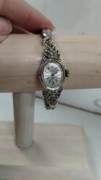 Vintage Ladies Waltham Incabloc 17 Wristwatch, Works