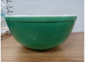 .Vintage 403 Primary Colors Green Mixing Bowl