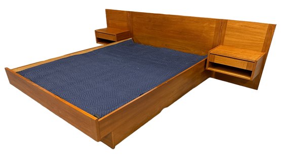 Danish Modern Teak Queen Size Platform Bed With Nightstands