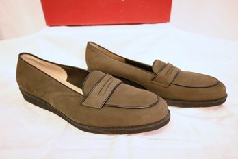 Women's Salvatore Ferragamo Olive Suede Loafers US 9