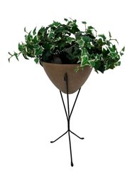 Kimball Manufacturing Co. Bullet Tripod Plant Stand