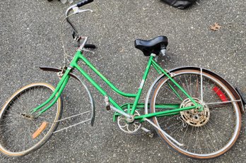 Schwinn Collegiate Girls Bike - Front Wheel Not Attached