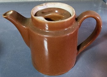 Cylindrical Hall Teapot