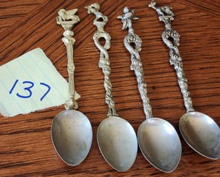#137 - Spoons