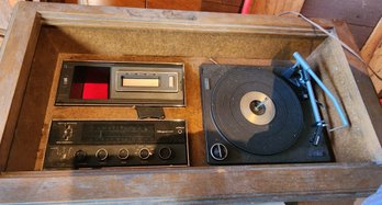 Stereo Console  - Magnavox Turntable & Radio / Matrix 8 Track