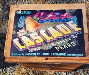 Cascade Washington Pears Wood Crate