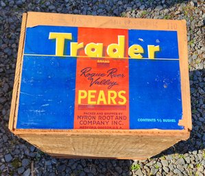 Trader Rogue River Valley Pears Wood Crate