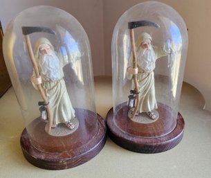 2 Resin Statues
