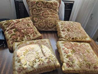 5 Vintage Pillows