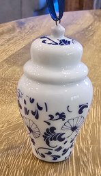 #93 - Blue & White Porcelain Ginger Jar - 1 Of 2 - V
