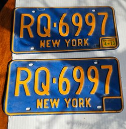 #72 - Pair Of 1973 License Plates RQ - 6997