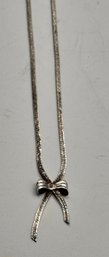 A - Sterling Silver 8' Bow Necklace - 6.5g