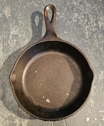 #53 - 6.5' Lodge Cast Iron Pan