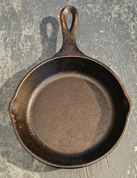 #54 - 6.5' Lodge Cast Iron Pan