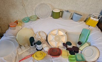 #132 - Collection Of Plastic Ware & Containers