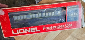#94 - Lionel Illuminated B & O Passenger Car 6-9524