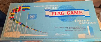 #135 - 1961 Parkers Brothers Flags Of The United Nations Game