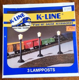 #83 - K Line 3 Lamp Posts K 105