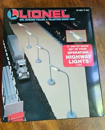 #171 - Lionel Set Of 4 Operating Highway Lights
