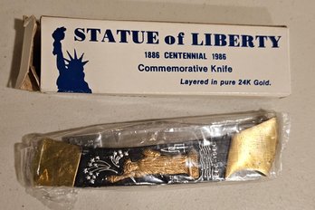 #225 - 1986 Statue Of Liberty Commemorative Pocket Knife