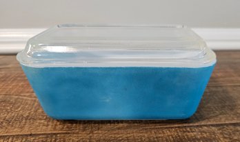 1940s Pyrex 502 B Primary Blue Medium Refrigerator Dish - V