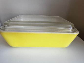 Large Yellow Pyrex Refrigeration Dish With Lid -J