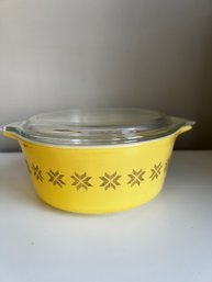 Vintage Town And Country 1.5 Pint Pyrex Dish With Lid -J