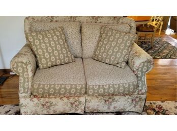 Raymour And Flanigan Love Seat - 62'