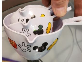 Disney Measuring Cups