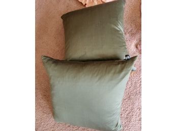 2 Square Green Newport Pillows