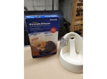 Fresh Flow Pet Waterer Untested