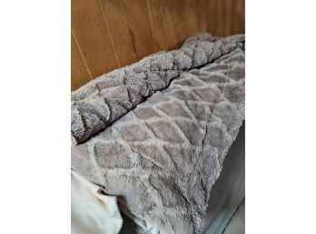 Super Soft Full/queen Blanket With New Adjustable Corner Skirt