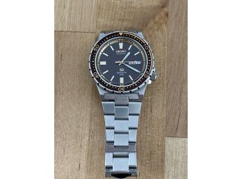 Rare Seiko Quartz Root Beer Watch -J