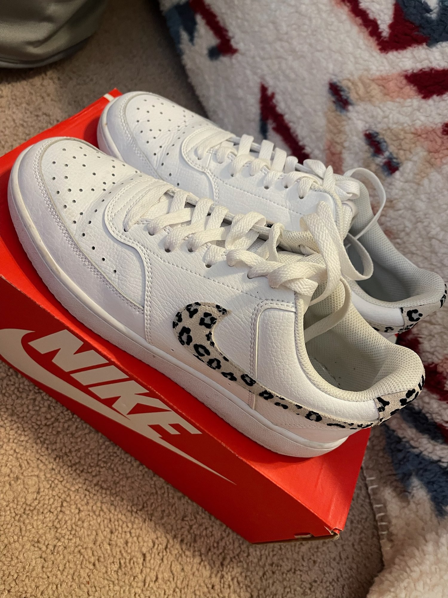 womens nike sneakers size 10