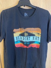 Red Dirt Hat Graphic Tee Size XL