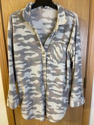 Maurices Size L Fleece Button Up Jacket
