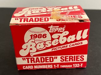 1986 TOPPS TRADED BASEBALL CARD BOX