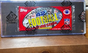 1985 TOPPS FOOTBALL GROCERY RACK PACK WITH MONTANA ON TOP / WALTER PAYTON ON BACK BBCE AUTHENTICATED