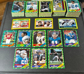 1986 TOPPS FOOTBALL LOT OF OVER 250 NM CARDS