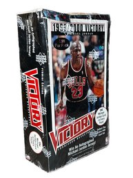 2000 VICTORY BASKETBALL PREMIERE EDITION UNOPENED BOX WITH 36 PACKS