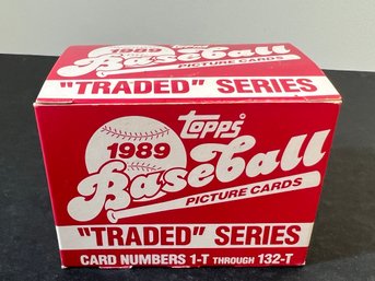 1989 TOPPS TRADED BASEBALL CARD BOX COMPLETE