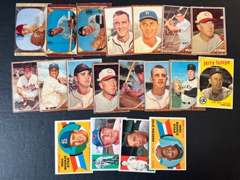 1950S & 1960S LOT OF BASEBALL CARDS